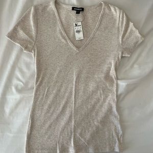 ❣️ CASUALLY CUTE BRAND NEW EXPRESS TOP ❣️